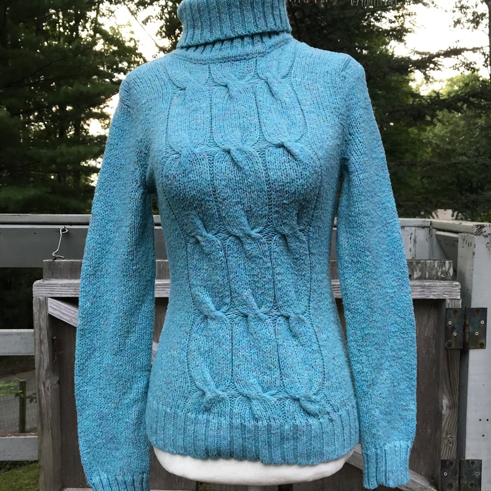 New York & Co turtleneck sweater